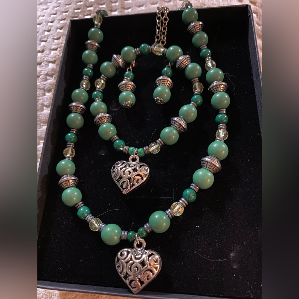 Green Beaded Heart Pendant Jewelry Set